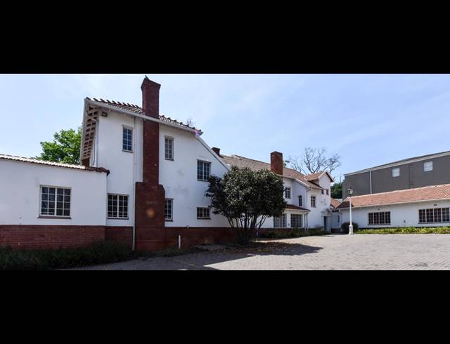 650M² OFFICE TO LET IN DUNKELD WEST